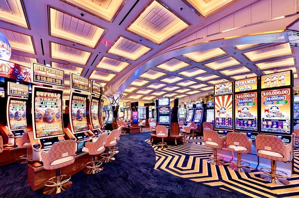THE PERKS CASINOS OFFER TO KEEP HIGH ROLLERS PLAYING