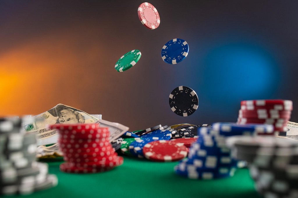 REAL MONEY CASINO GAMES VS FUN CASINO